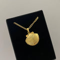 Shell Locket Pendant Necklace [JGW4YY3L]