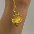 Shell Locket Pendant Necklace [EQG5UO1Q]