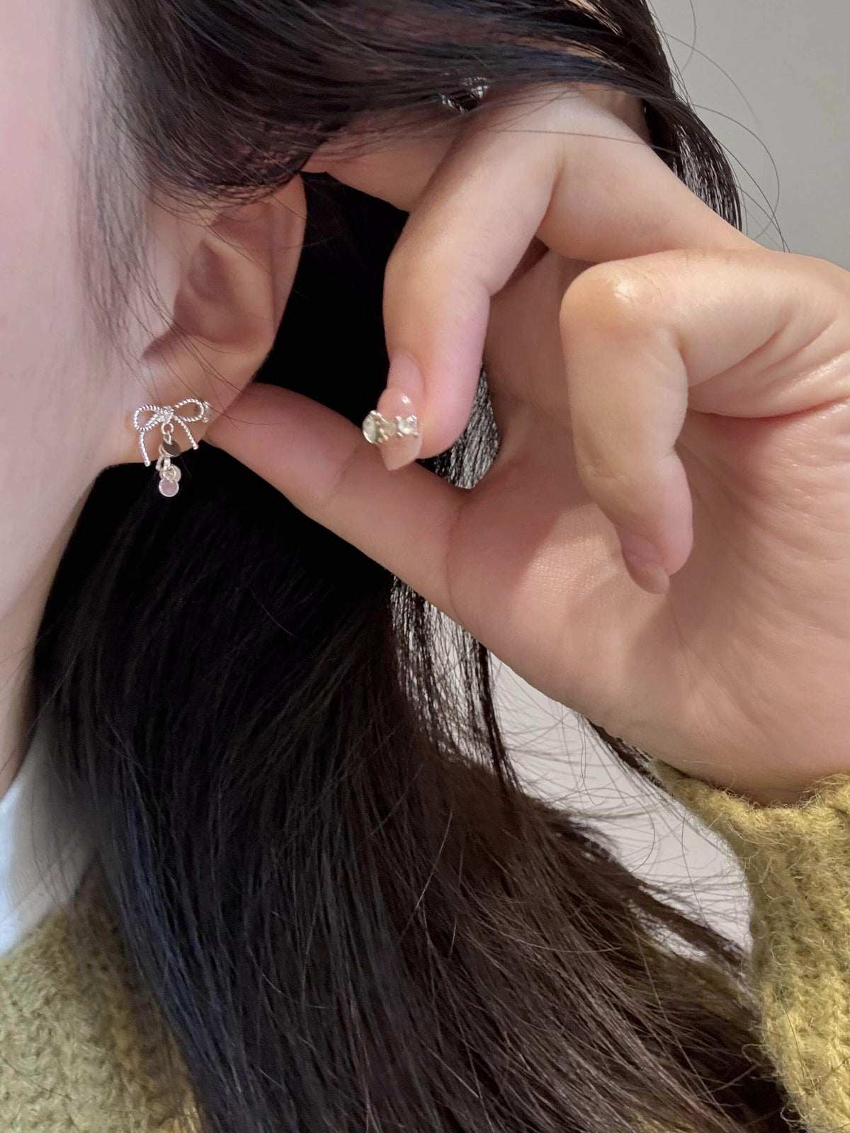 Silver Sparkling Bowknot Earrings [Y4Y2H8XT]
