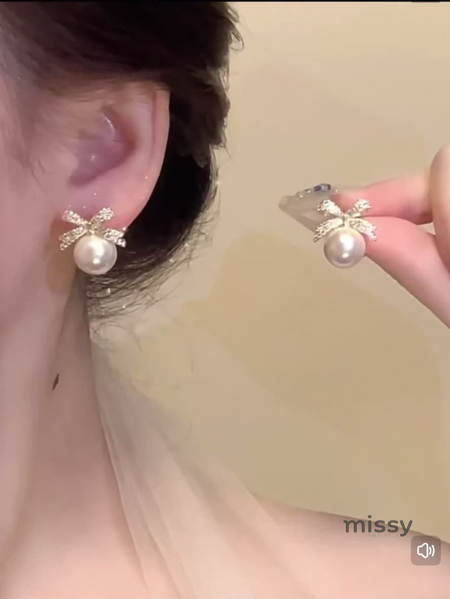 Sima Pearl Butterfly Earrings [AAR57SMQ]