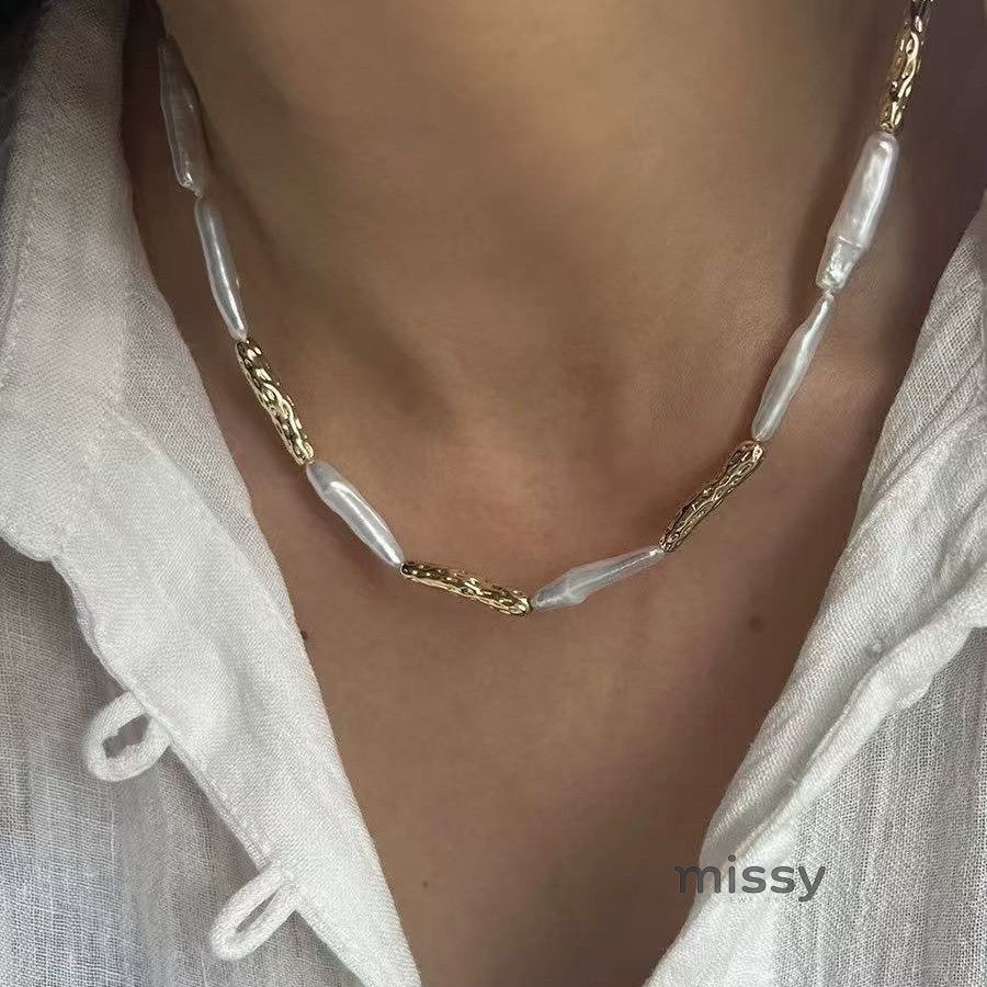 Siyona Sculptural Pearl Necklace [G11DM250]