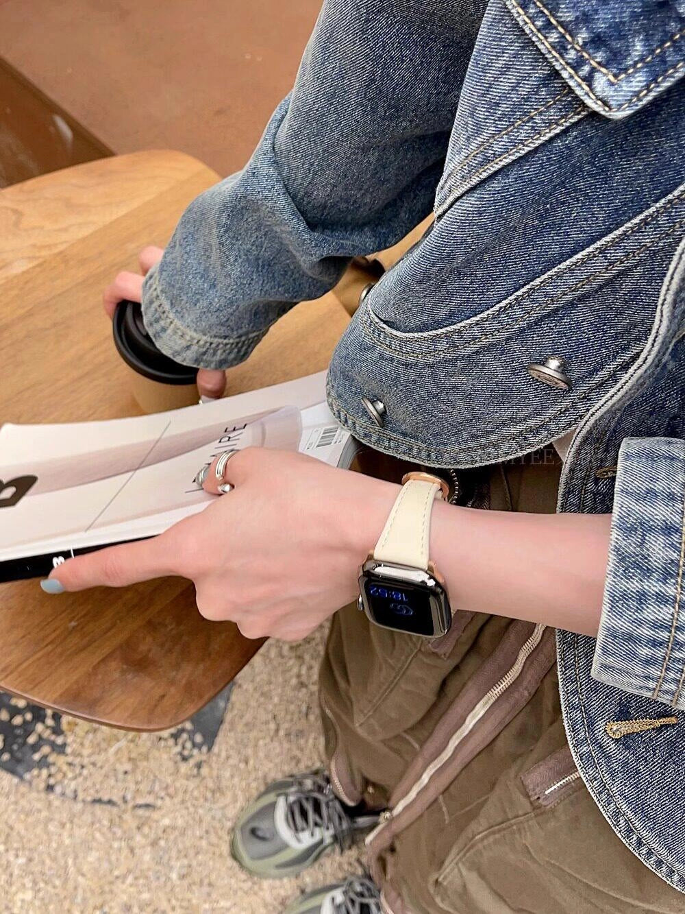 Slim Leather Apple Watch Band [1CFZIXSN]