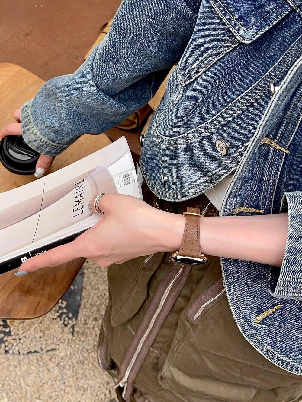 Slim Leather Apple Watch Band [QBYSB72F]