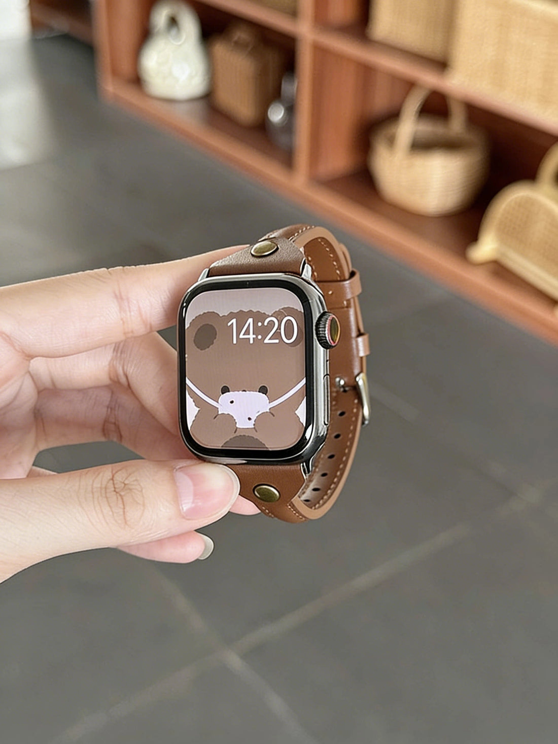 Slim Leather Apple Watch Band [XJF7TQVM]