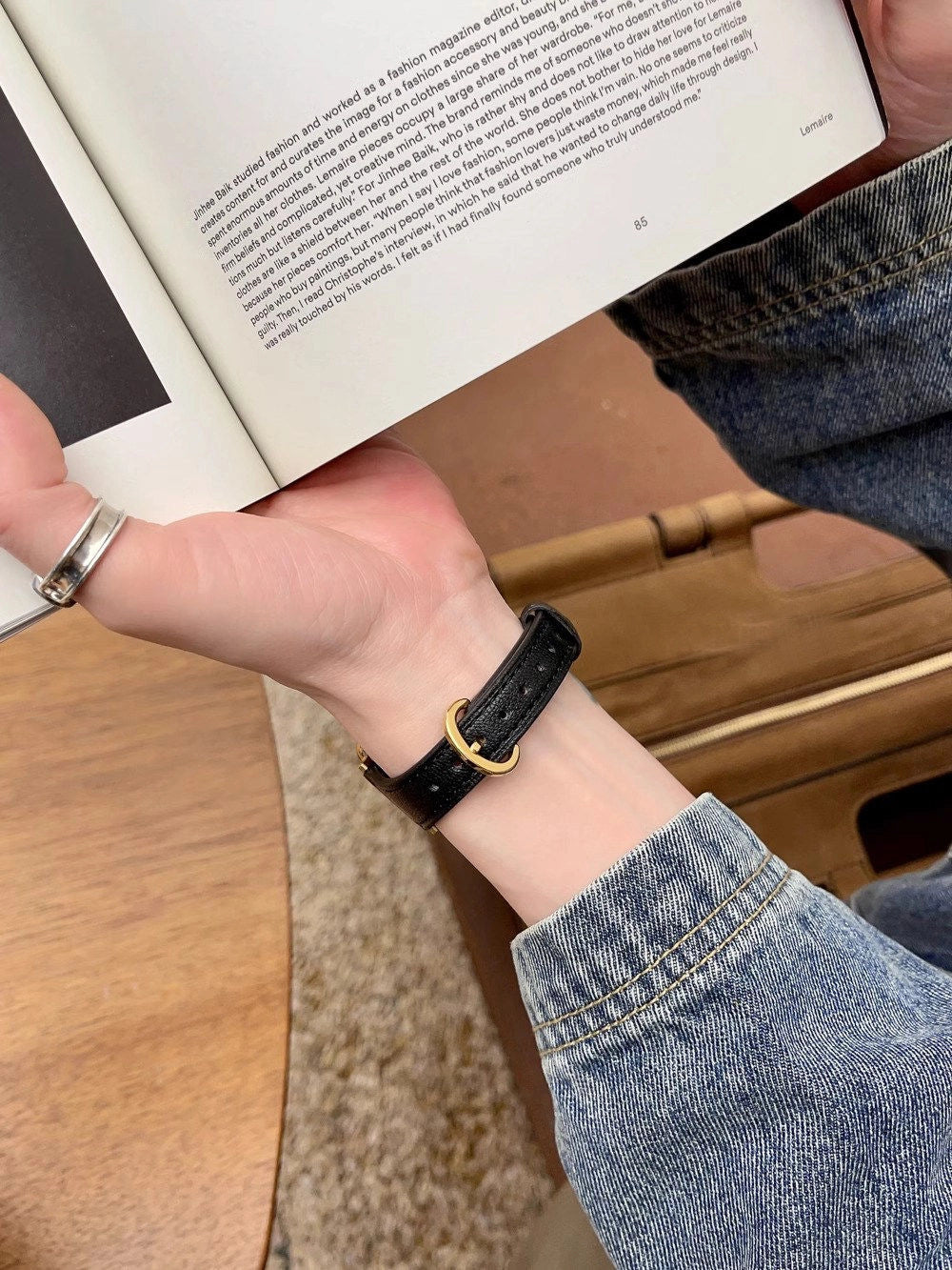 Slim Leather Apple Watch Band [MMX9OAEK]