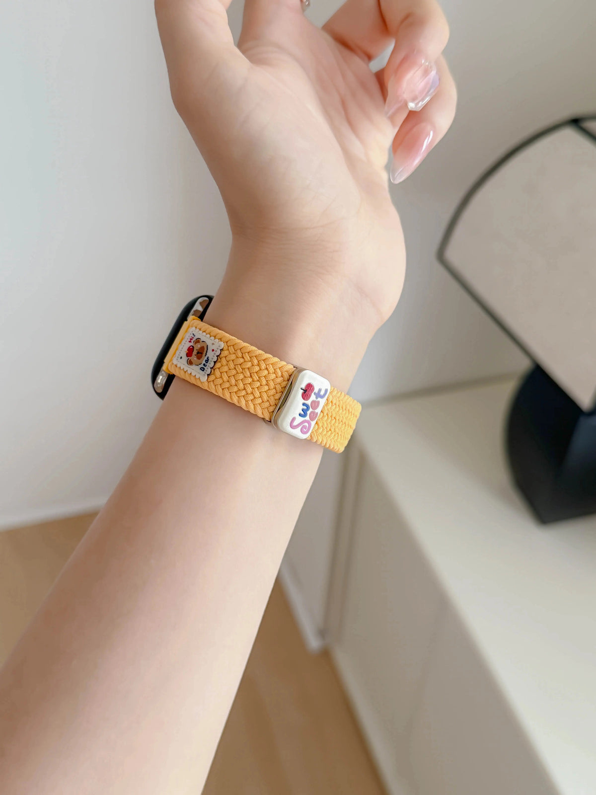 Slim Woven Apple Watch Strap [N9HG3DA6]