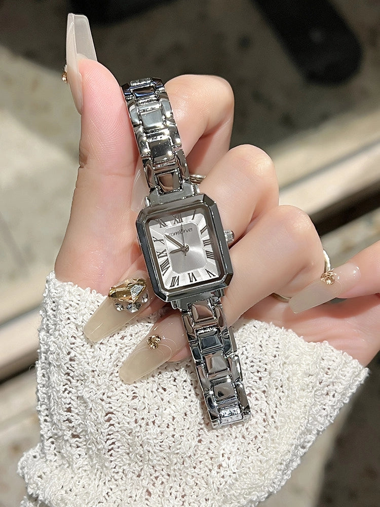 Small Square Bracelet Watch [R6G2TB45]