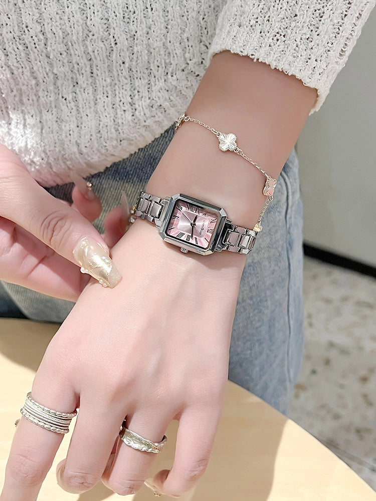 Small Square Bracelet Watch [R6G2TB45]