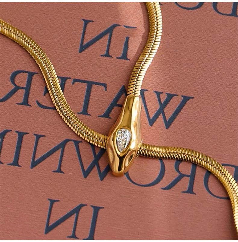 Snake Bone Chain Necklace [NVF0MY9J]