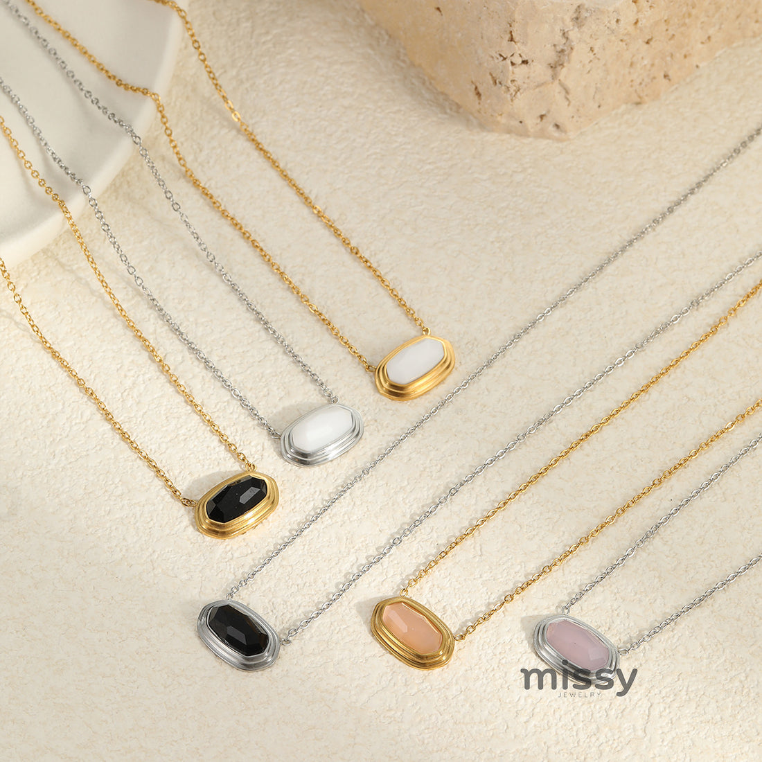 Solei Geometric Stone Necklace [EYLILAFE]