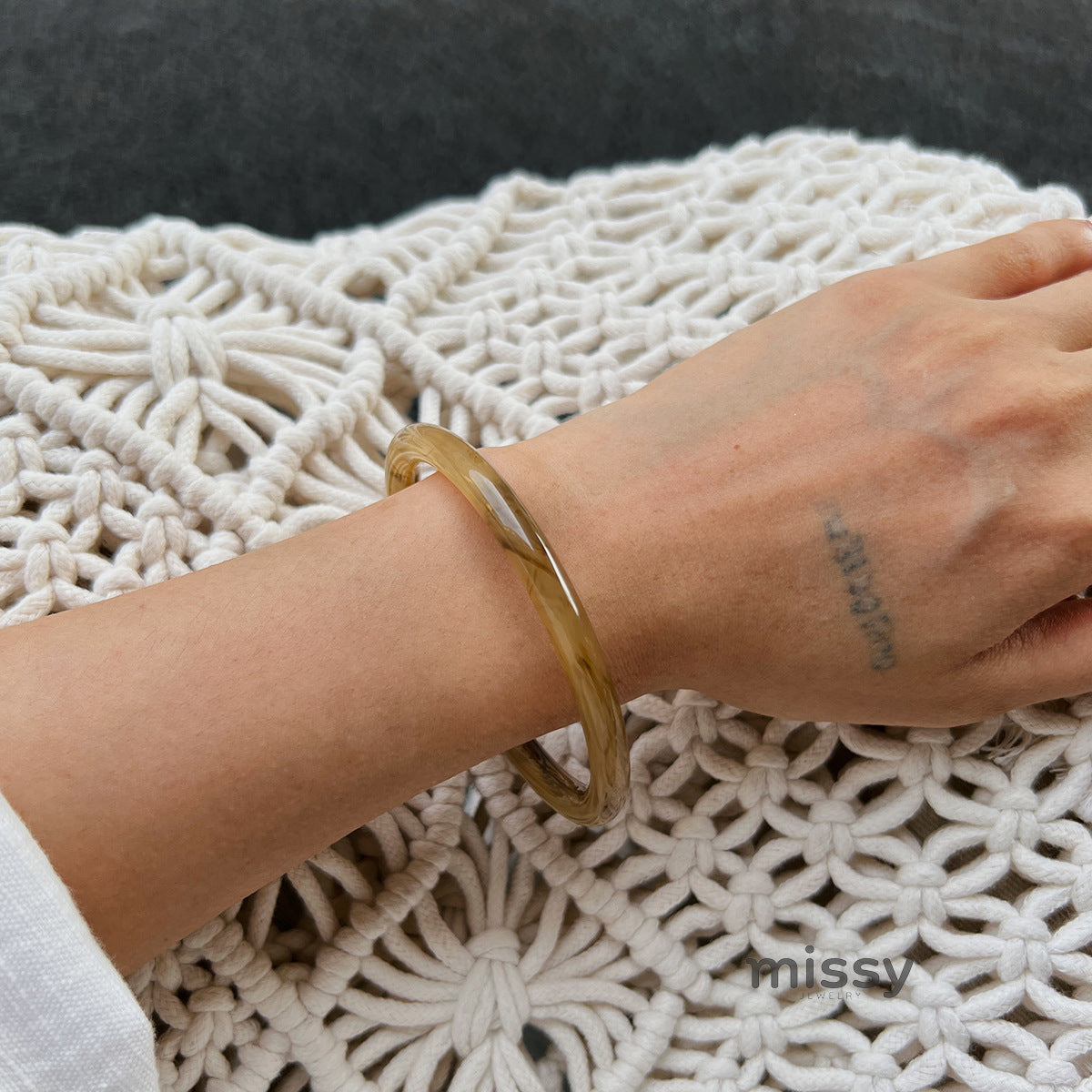 Sonny Swirl Resin Bangle [YSP90W3K]