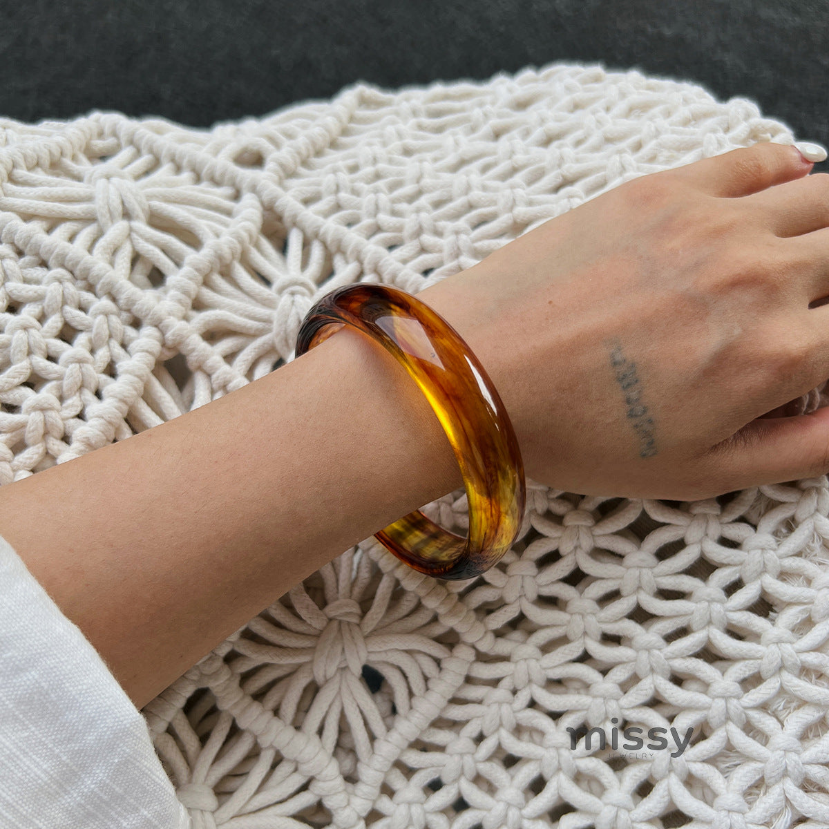 Sonny Swirl Resin Bangle [4WLJKG8V]