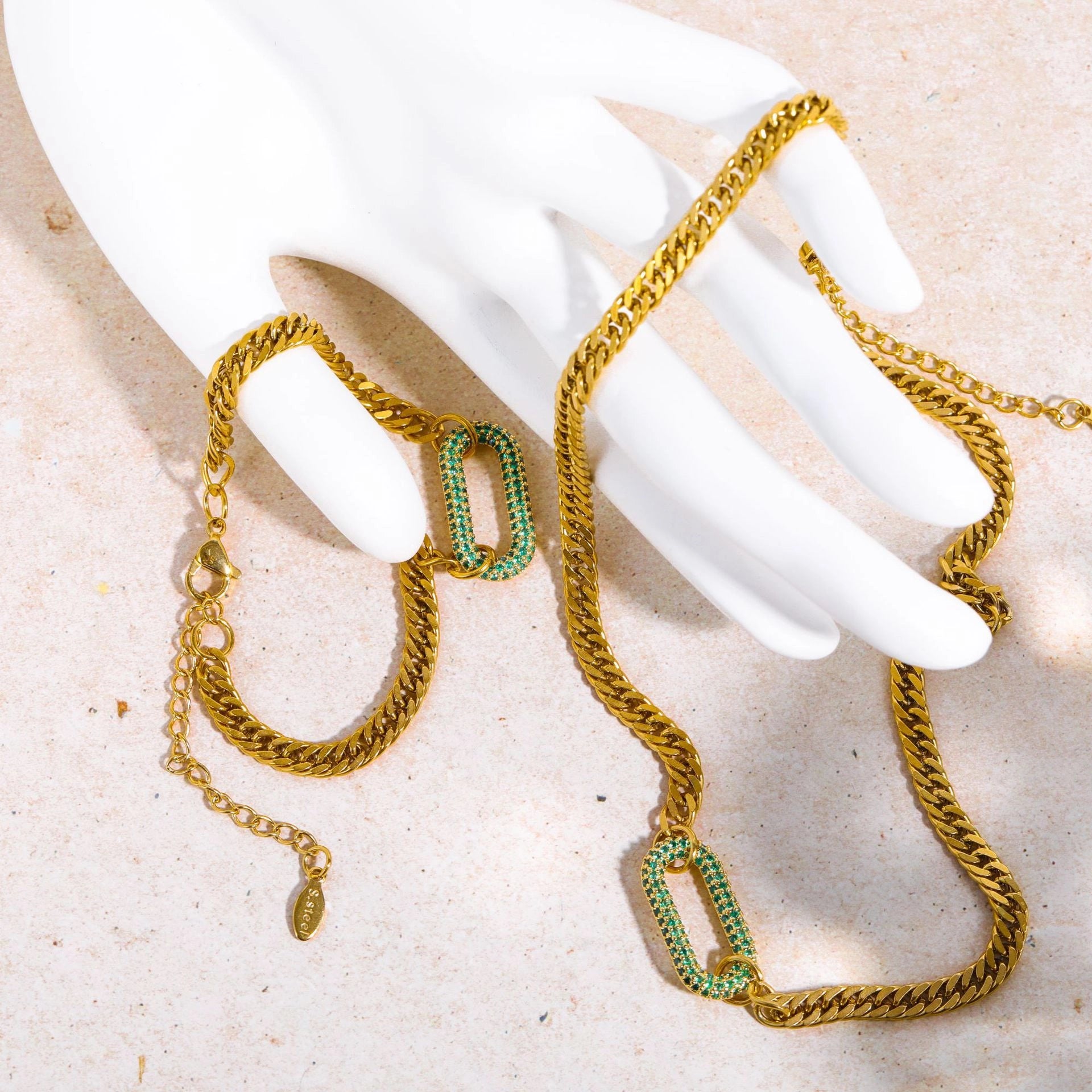 Sparkling Geometric Choker Necklace [LGHJKADF]
