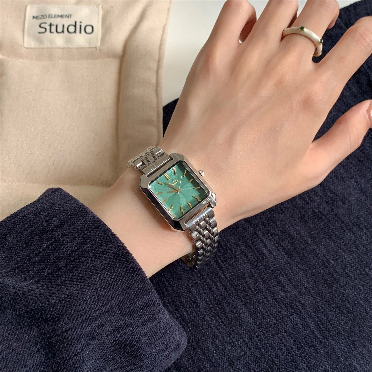 Square Case Minimalist Wrist Watch [BW9UM4LN]