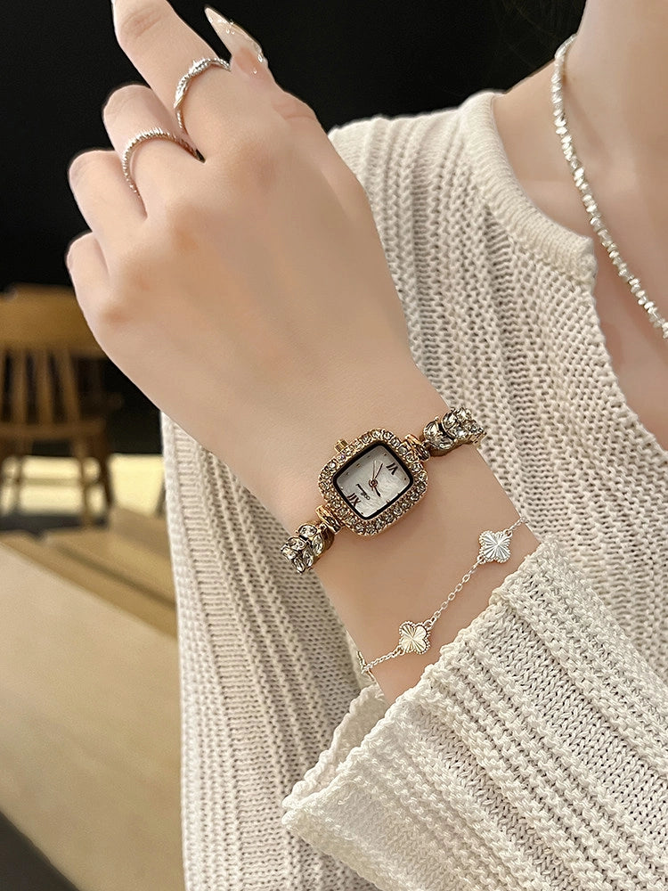 Square Dial Bracelet Watch [RR8VREFJ]