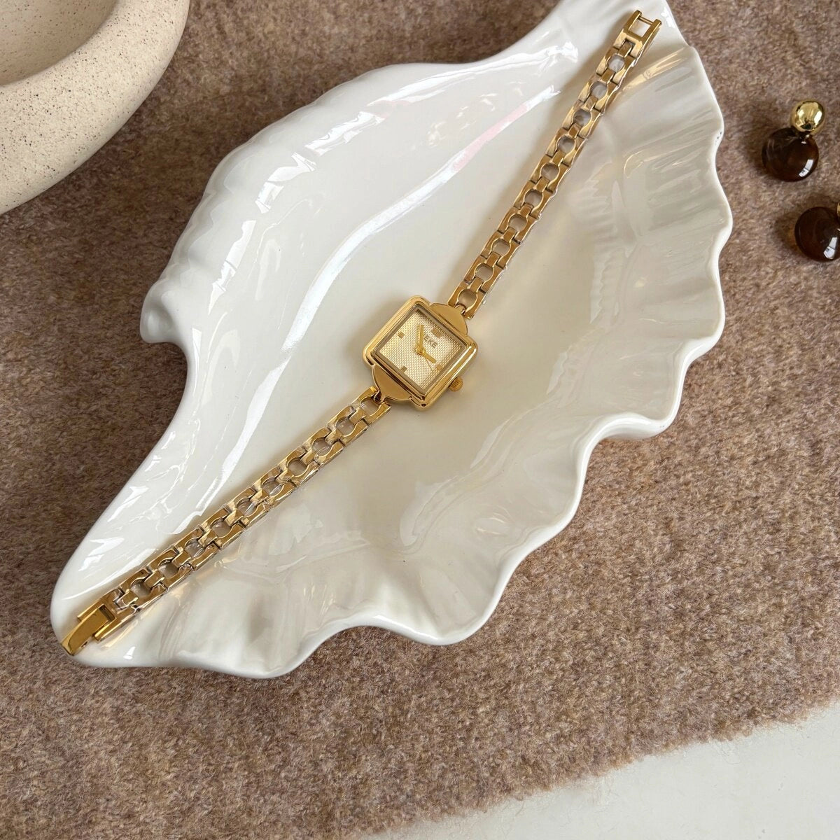 Square Dial Chain Bracelet Watch [NJWQURUQ]
