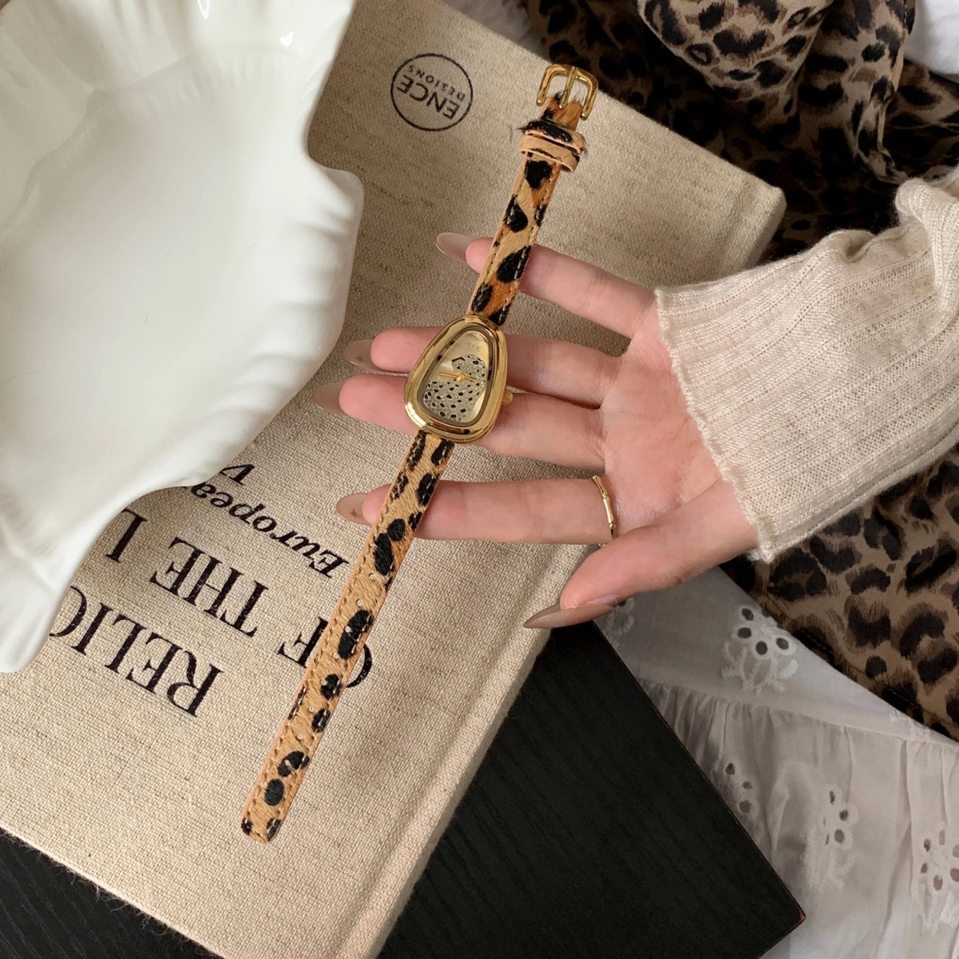 Square Leopard Print Watch [M548D6TY]