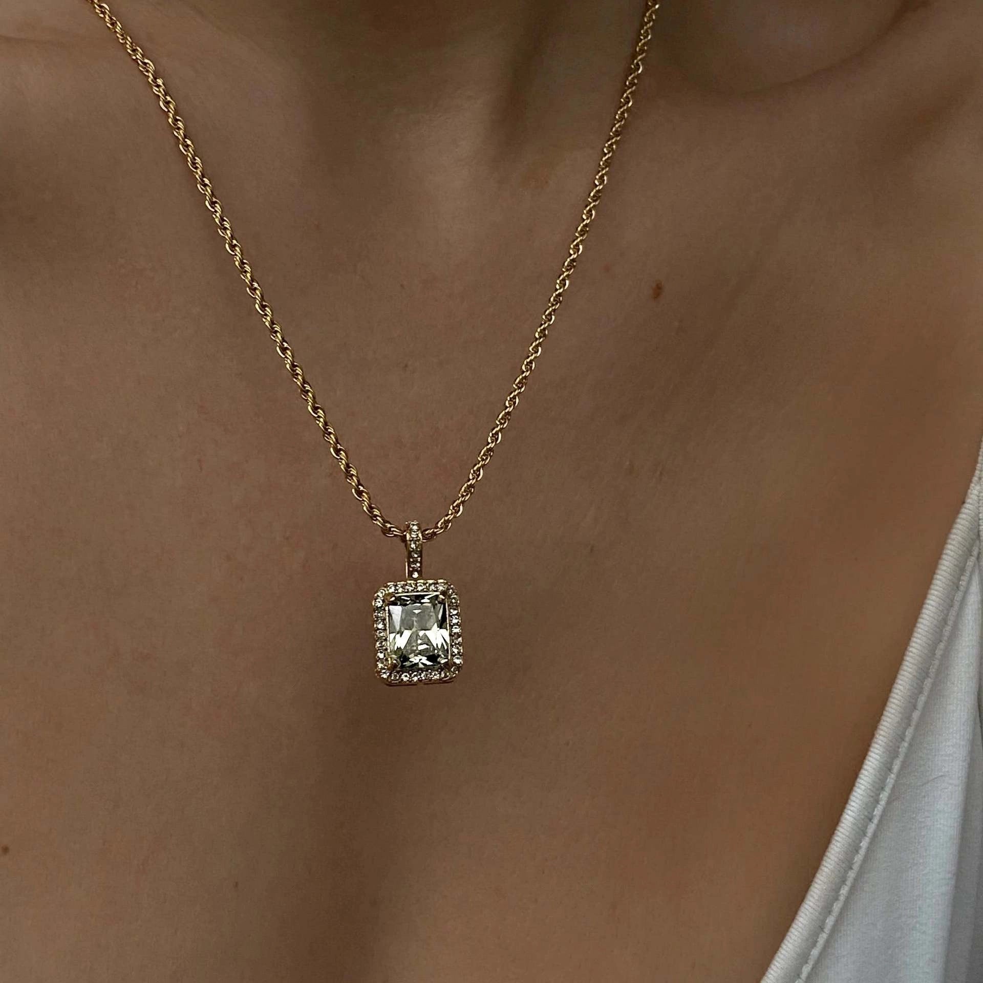 Square Zircon Pendant Necklace [ELQTSUT3]