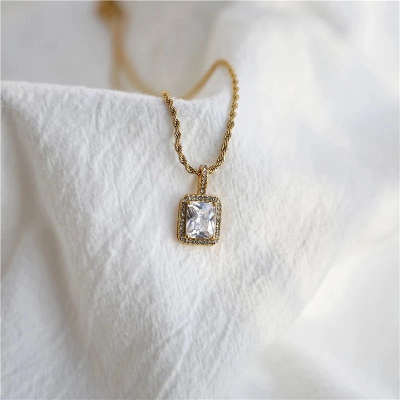 Square Zircon Pendant Necklace [AWVECMAB]