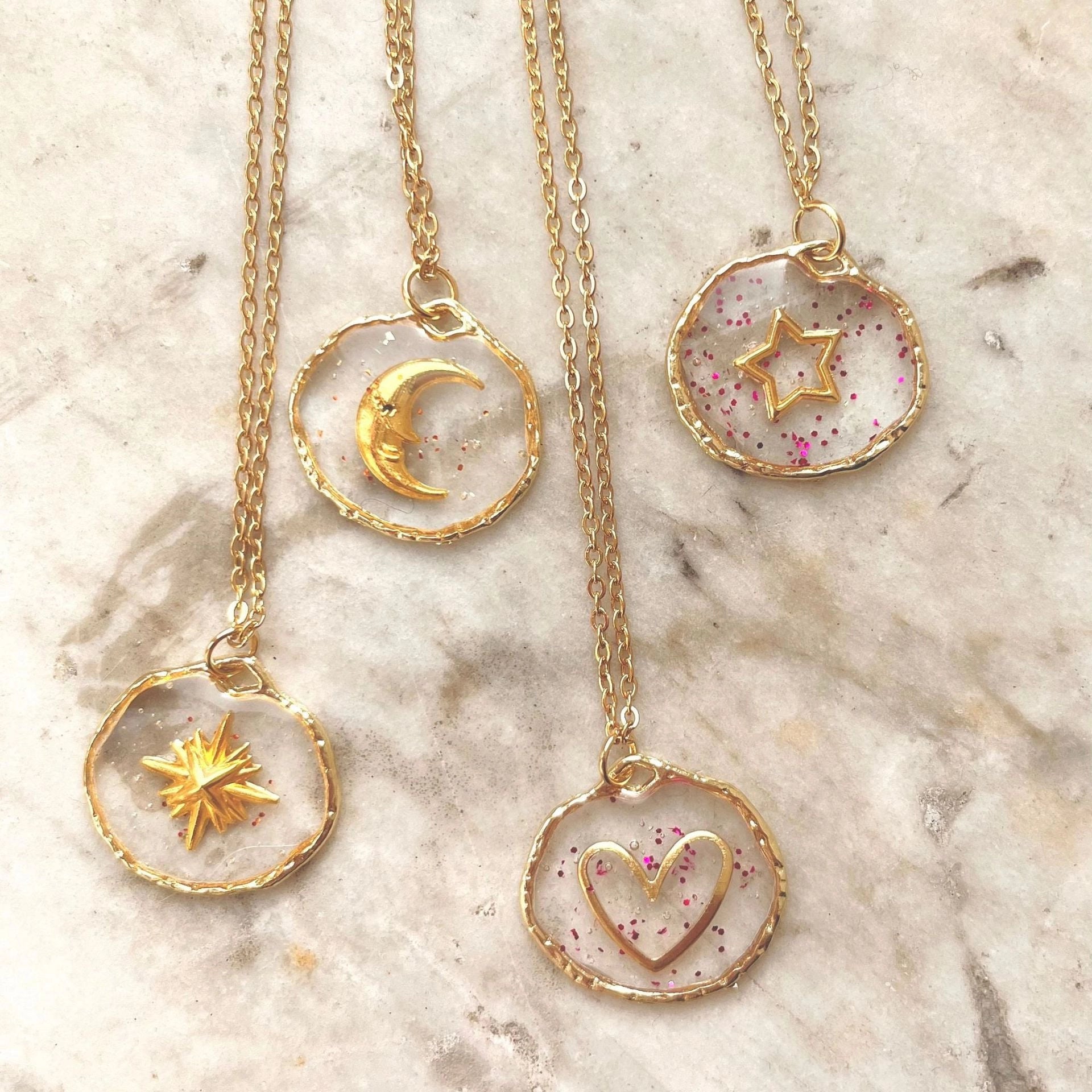 Star and Moon Pendant Necklace [ZUJFRP1C]