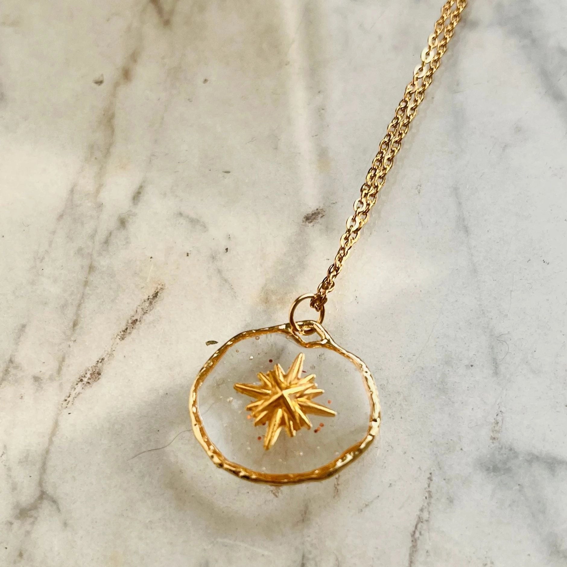 Star and Moon Pendant Necklace [QK4QA5OT]
