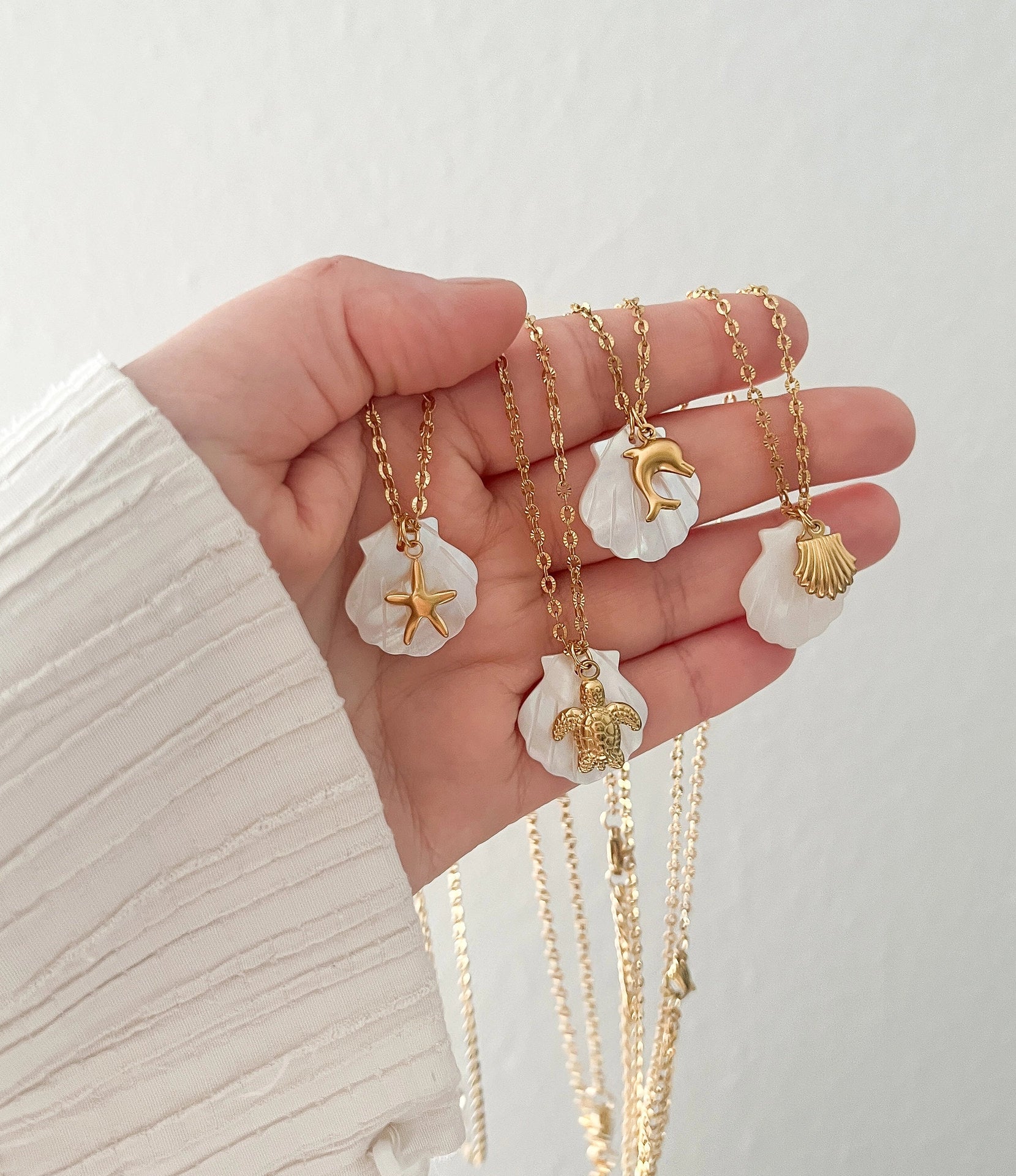 Starfish Pendant Necklace [O9NM3QTN]