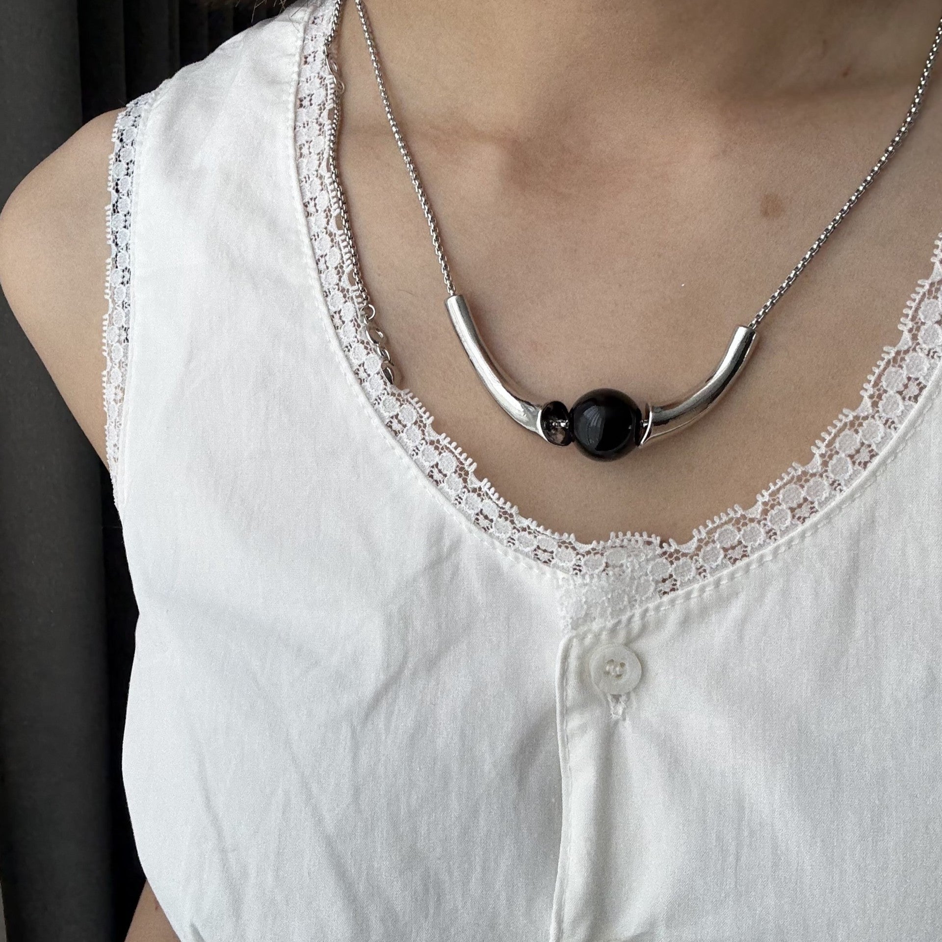 Sullivan Asymmetric Agate Horn Necklace [VEL2SKFC]