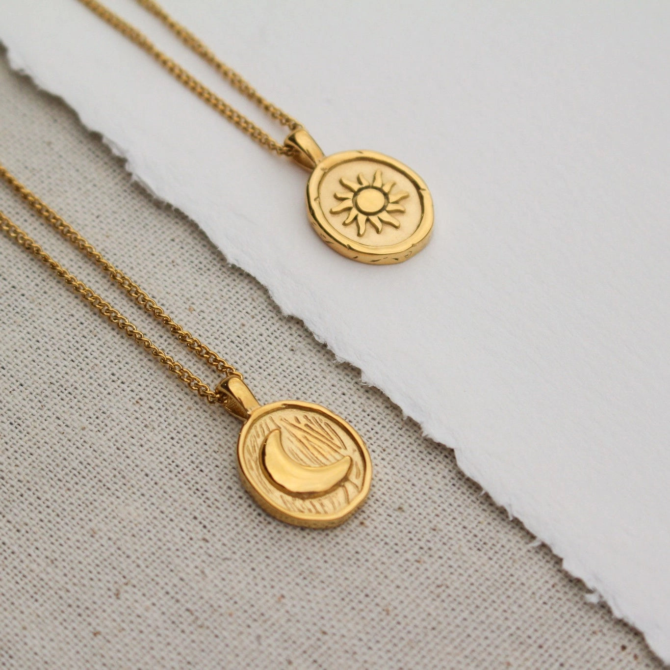 Sun and Moon Layered Pendant Necklace [VDKR0RYX]