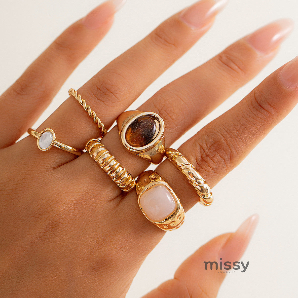 Symphony Gold Stacking Ring Set [JU3QCLU7]