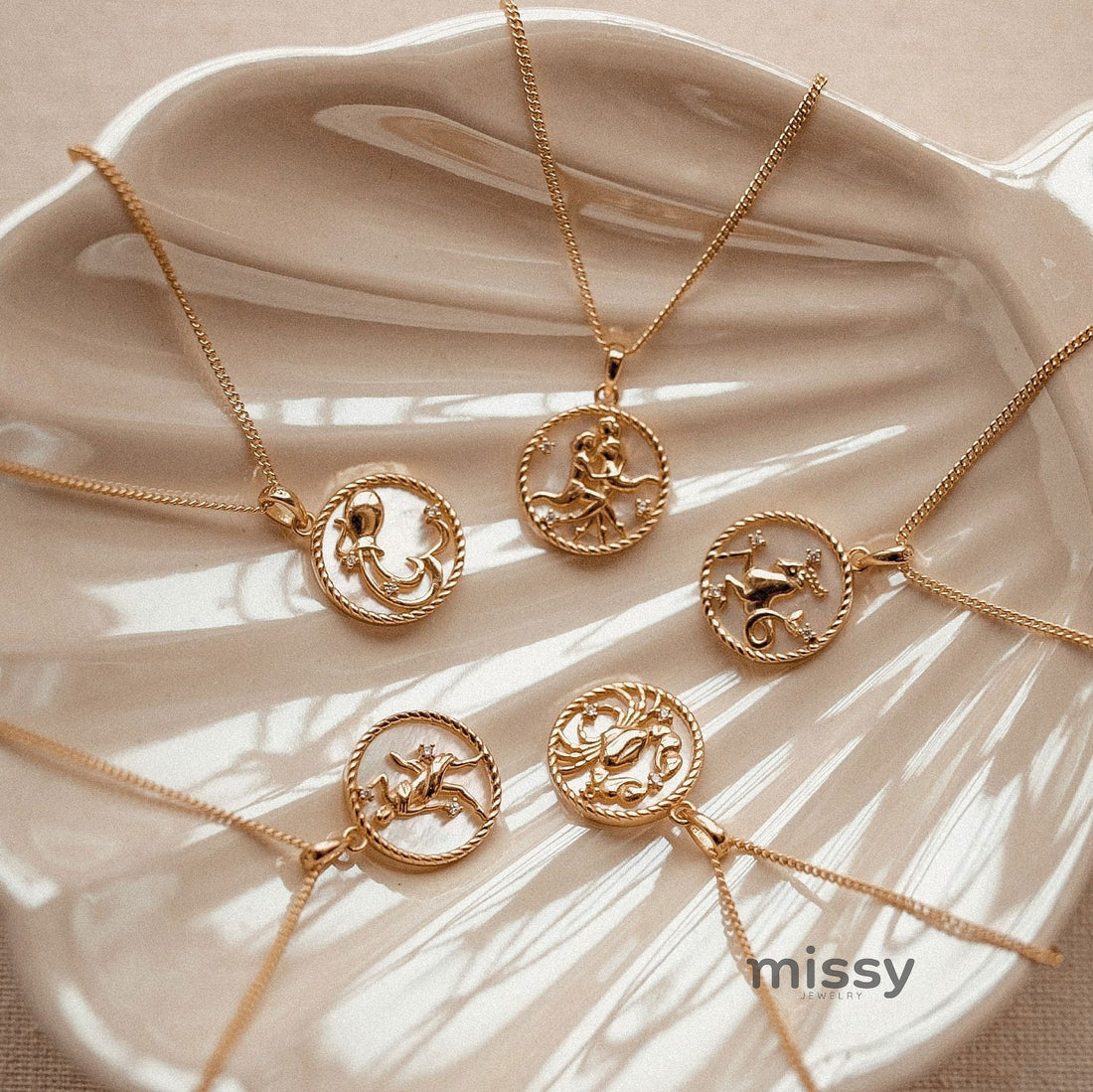 Tamera Zodiac Coin Necklace [WNMX3F5J]