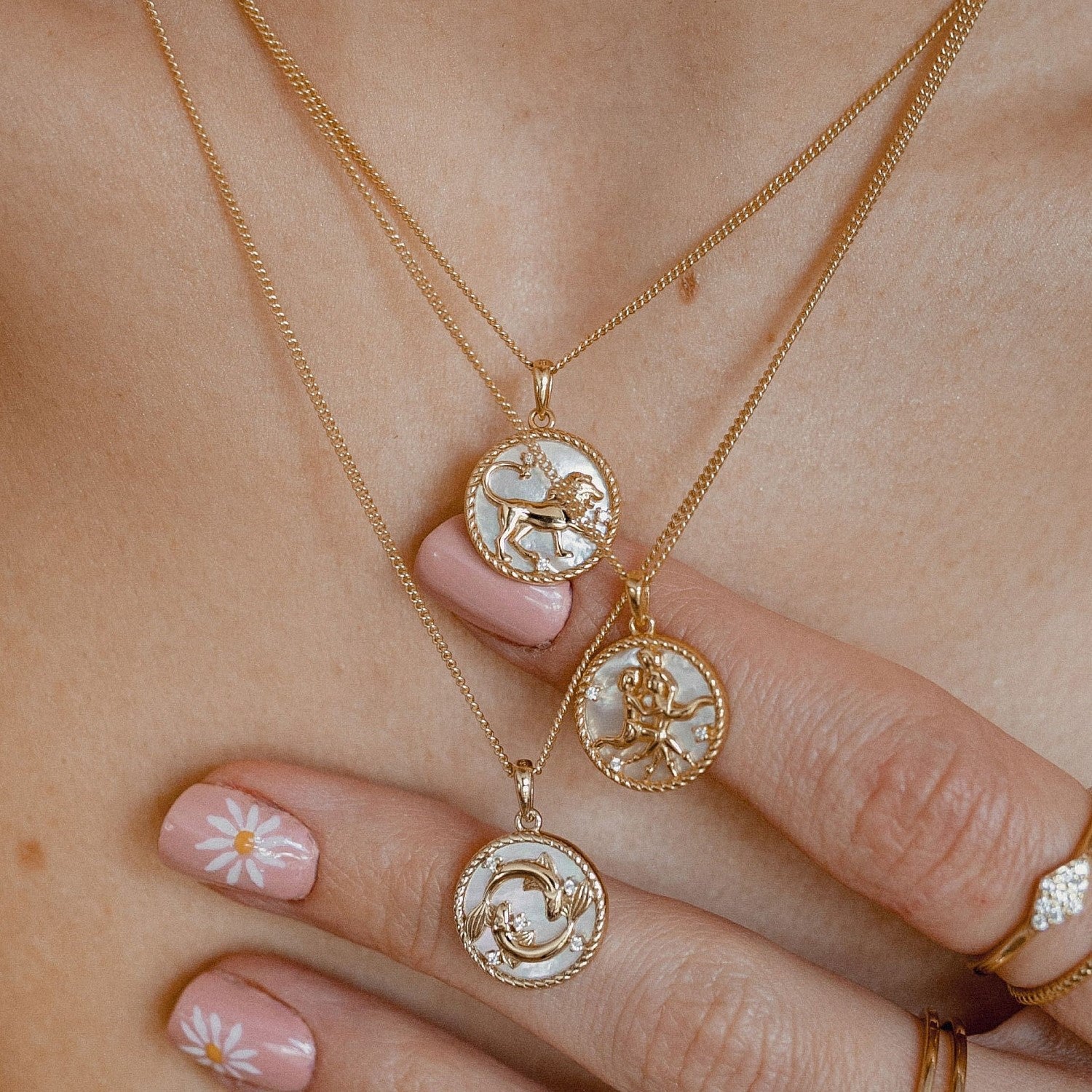 Tamera Zodiac Coin Necklace [WNMX3F5J]
