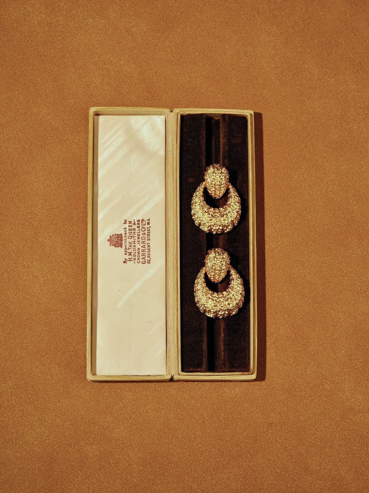 Textured Gold Lava Pendant Earrings [WD5K16LE]