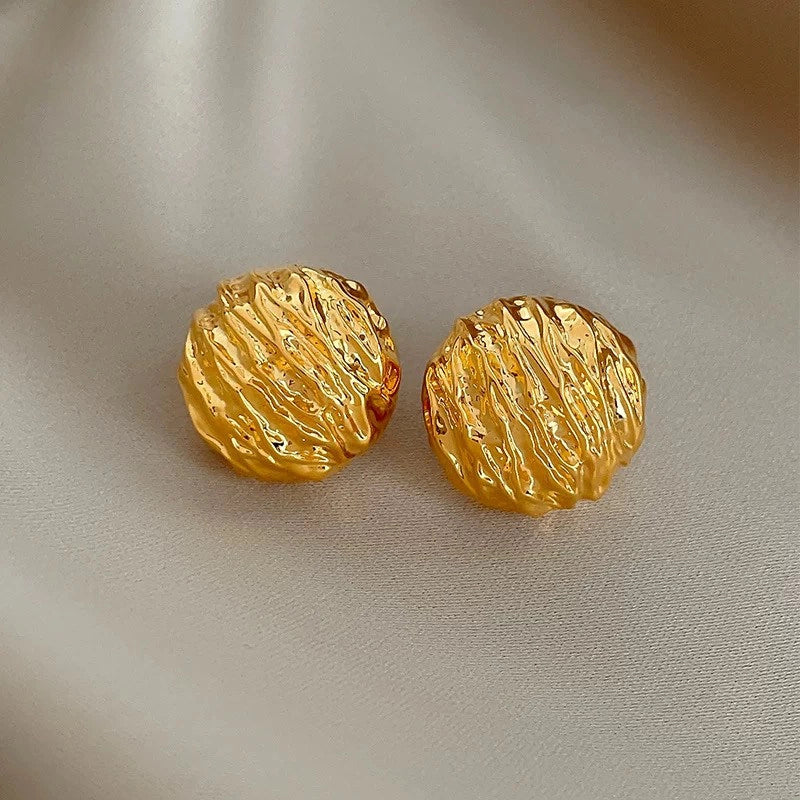 Textured Gold Stud Earrings [9N1VMQZ8]