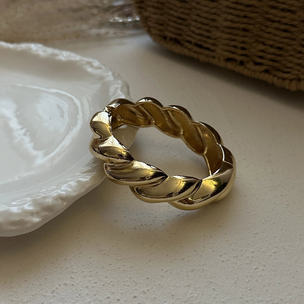 Textured Metal Bangle Bracelet [9EUNEXD1]