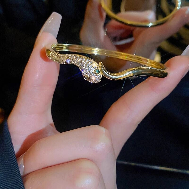 Textured Snake Cuff Bracelet [0SICFZ9W]