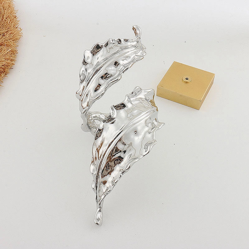 Textured Wave Cuff Bracelet [GGQOR53F]