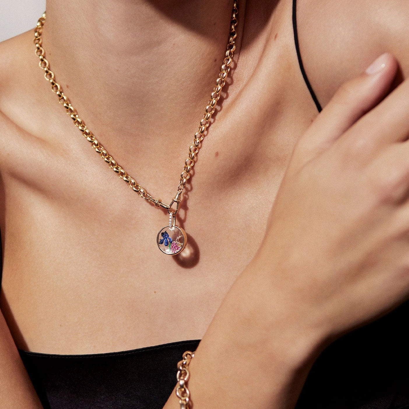 Transparent Locket Pendant Necklace [VWI7I77H]
