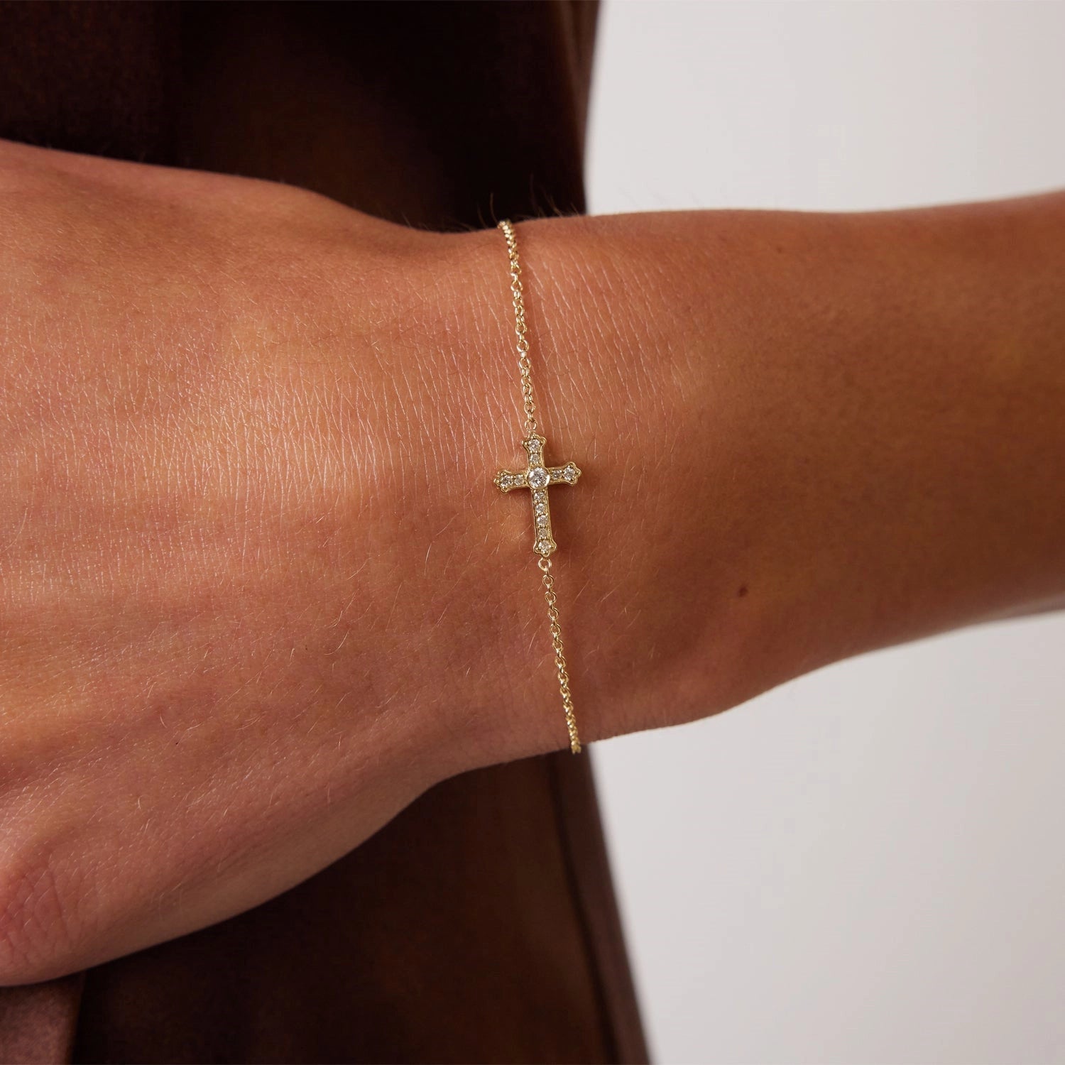 Triple Cross Pendant Necklace [ALZP8EU4]
