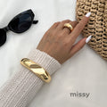 Tyleigh Wave Waterdrop Bangle