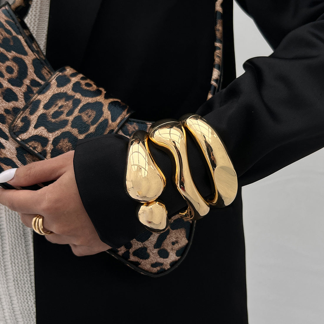 Tyleigh Wave Waterdrop Bangle