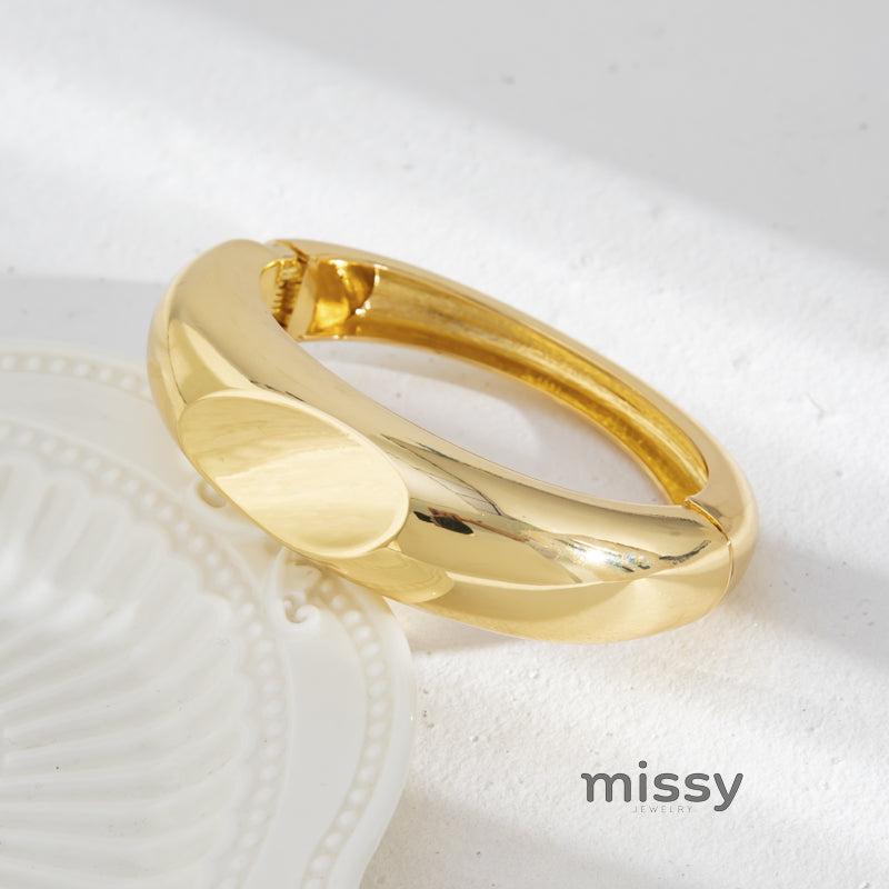 Tyleigh Wave Waterdrop Bangle