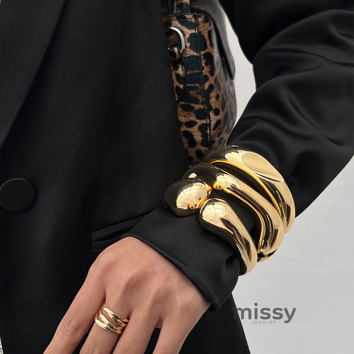 Tyleigh Wave Waterdrop Bangle
