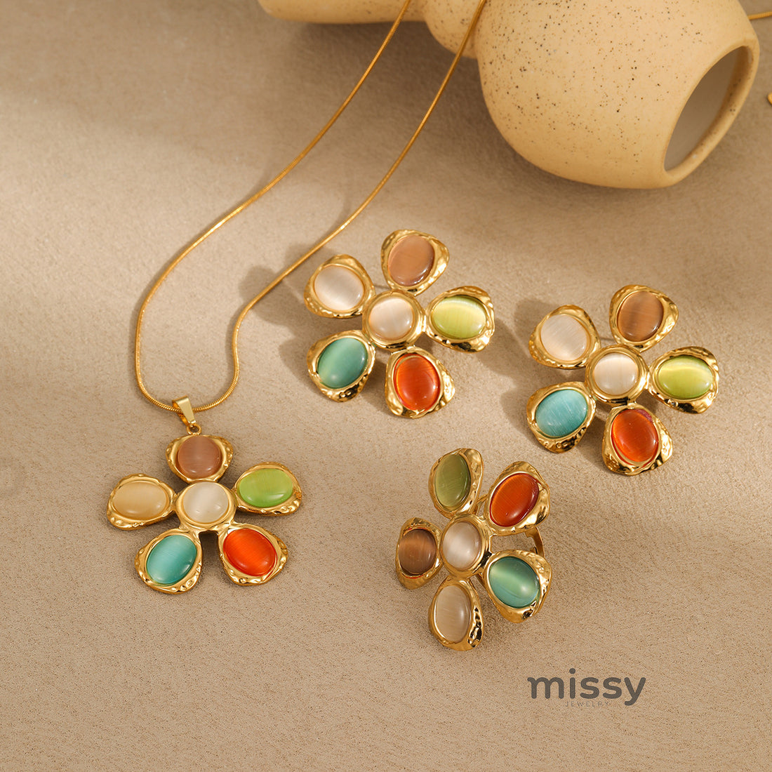 Vanna Hammered Flower Earrings [4FDPH7NH]
