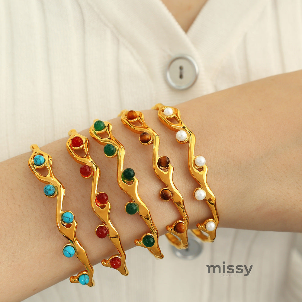 Varnika Bold Stone Cuff [MIS95BIO]