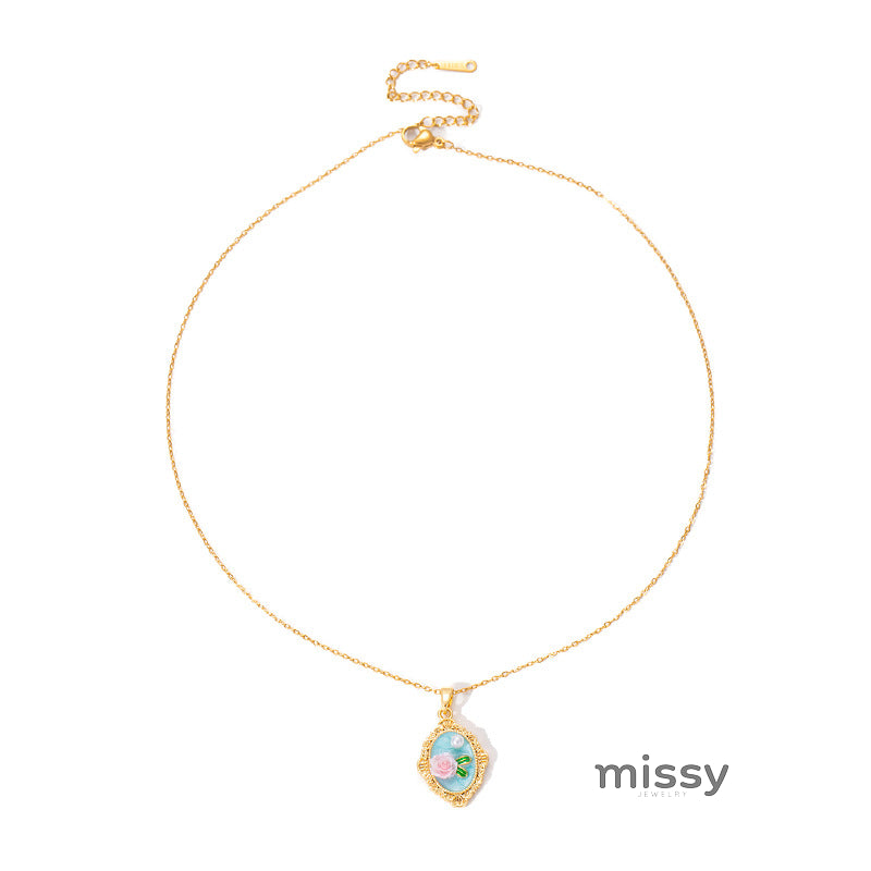 Vihana Retro Floral Pearl Necklace [44ALRNWI]