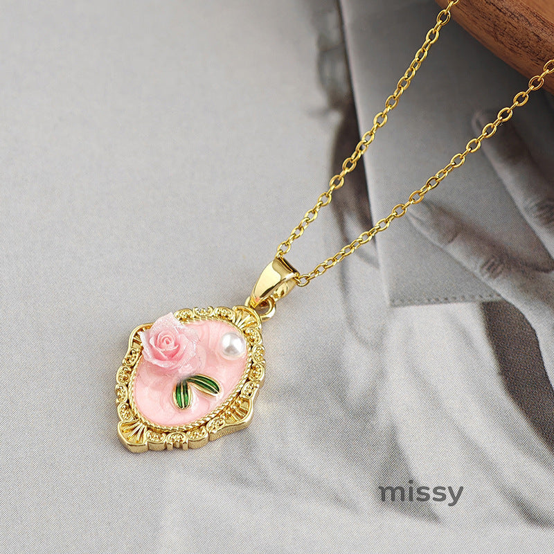 Vihana Retro Floral Pearl Necklace [O2T5Z48G]