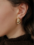 Vintage Croissant Hoop Earrings [MOCY7M2C]