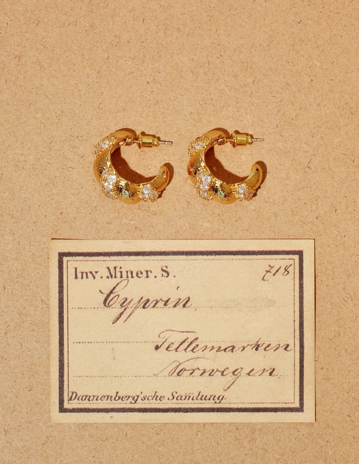 Vintage Croissant Hoop Earrings [L7BTR2V8]