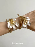 Vintage Floral Relief Bangle Bracelet [5POP60JY]