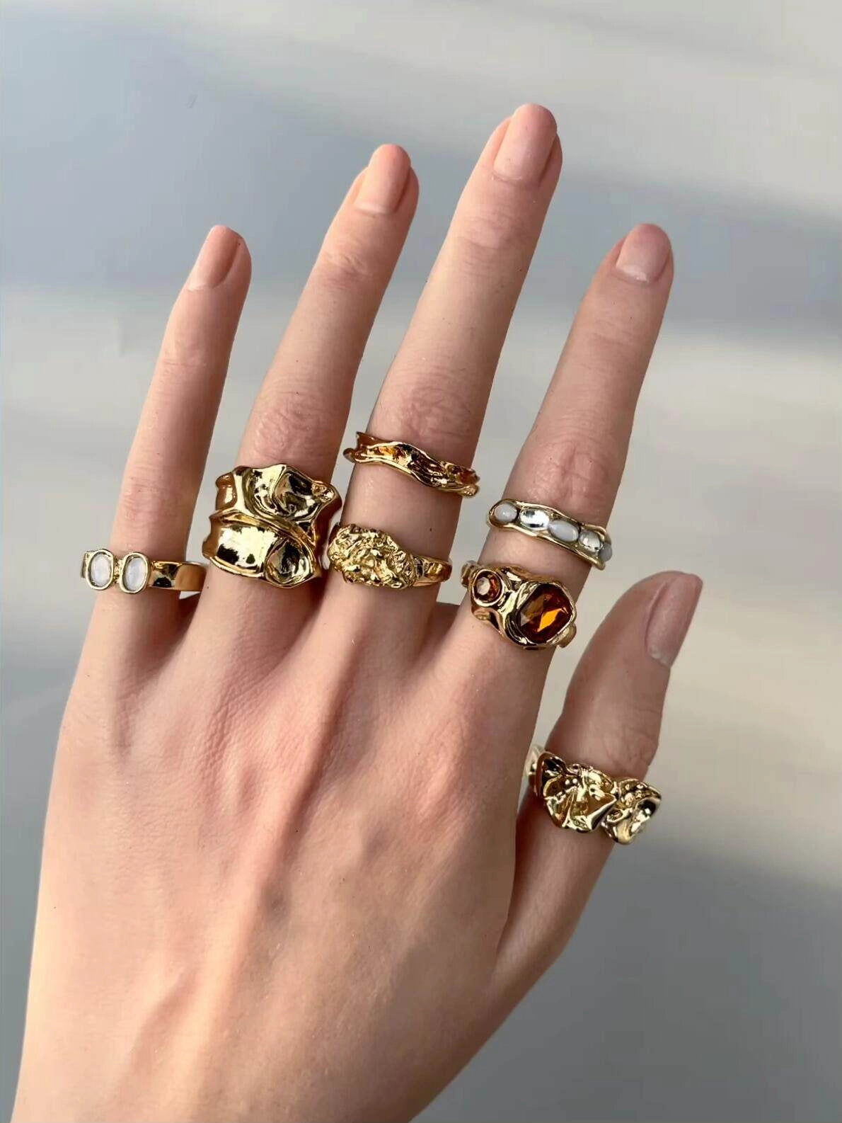 Vintage Gold Open Ring Set [N4GBLMVW]